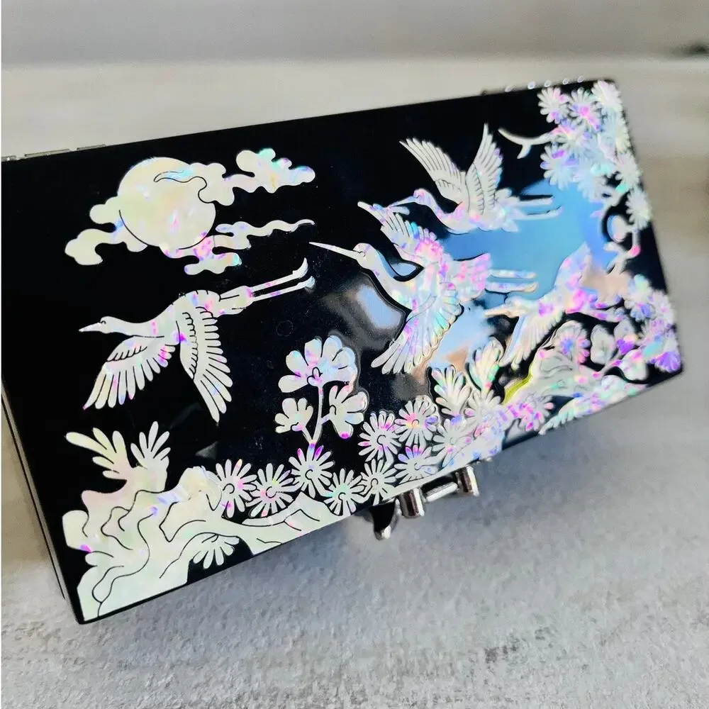 Unbranded beautiful vintage